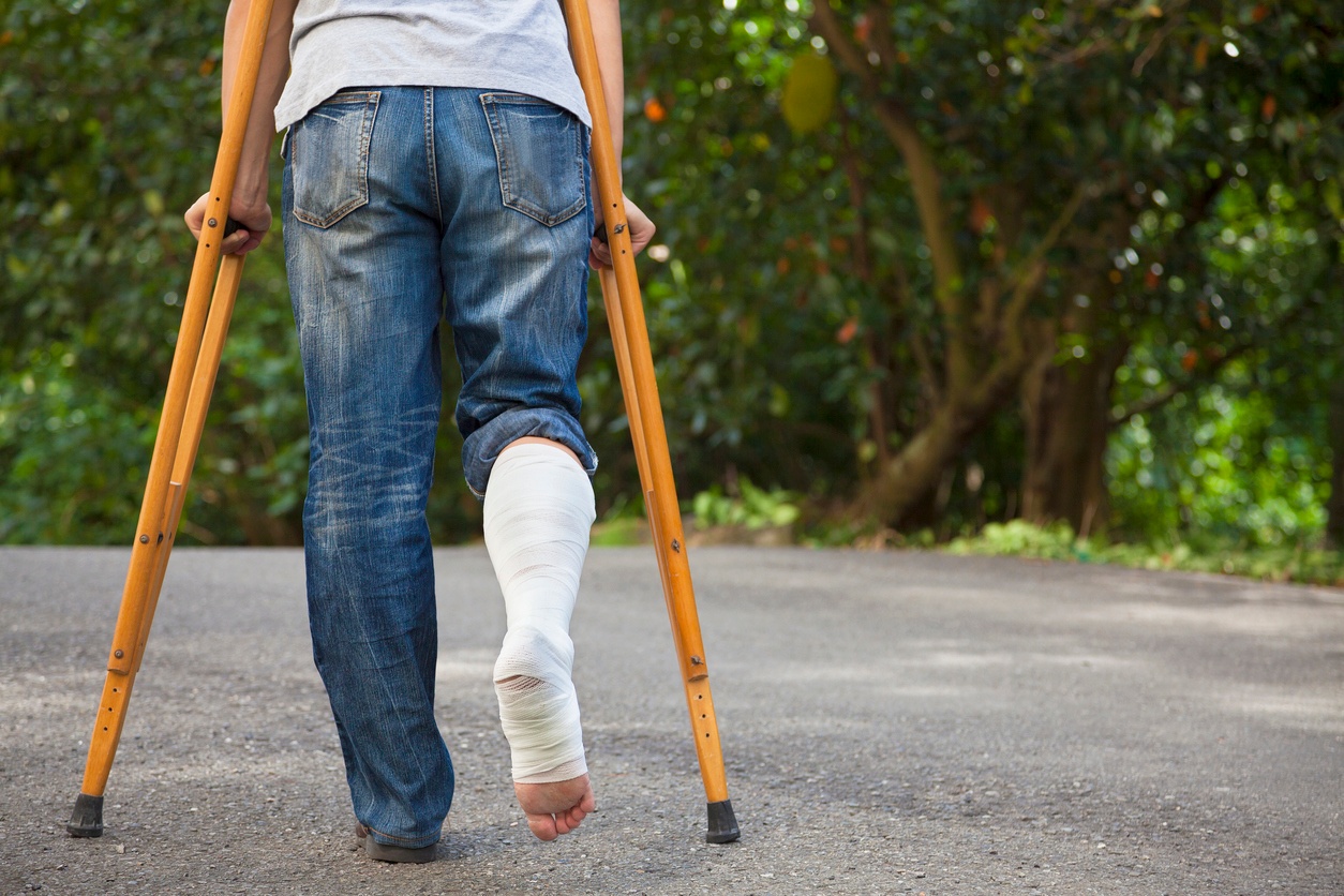 Injured_Crutches