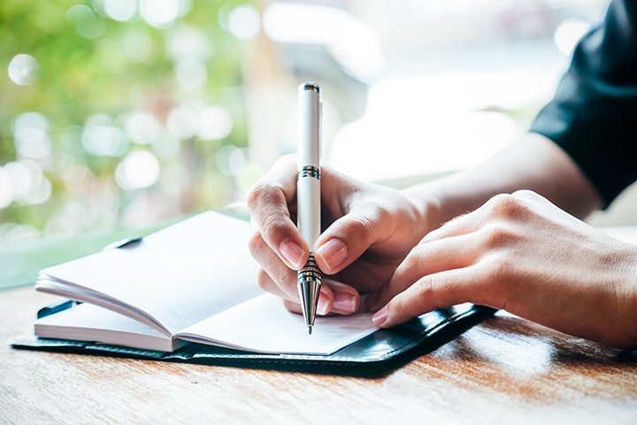 Writing iStock-482405534 sm.jpg